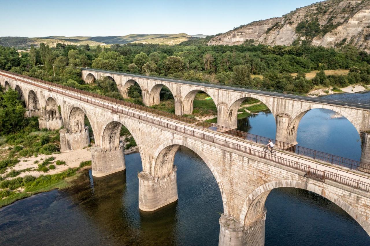 Hotel Camping RCN La Bastide en Ardèche Sampzon Esterno foto