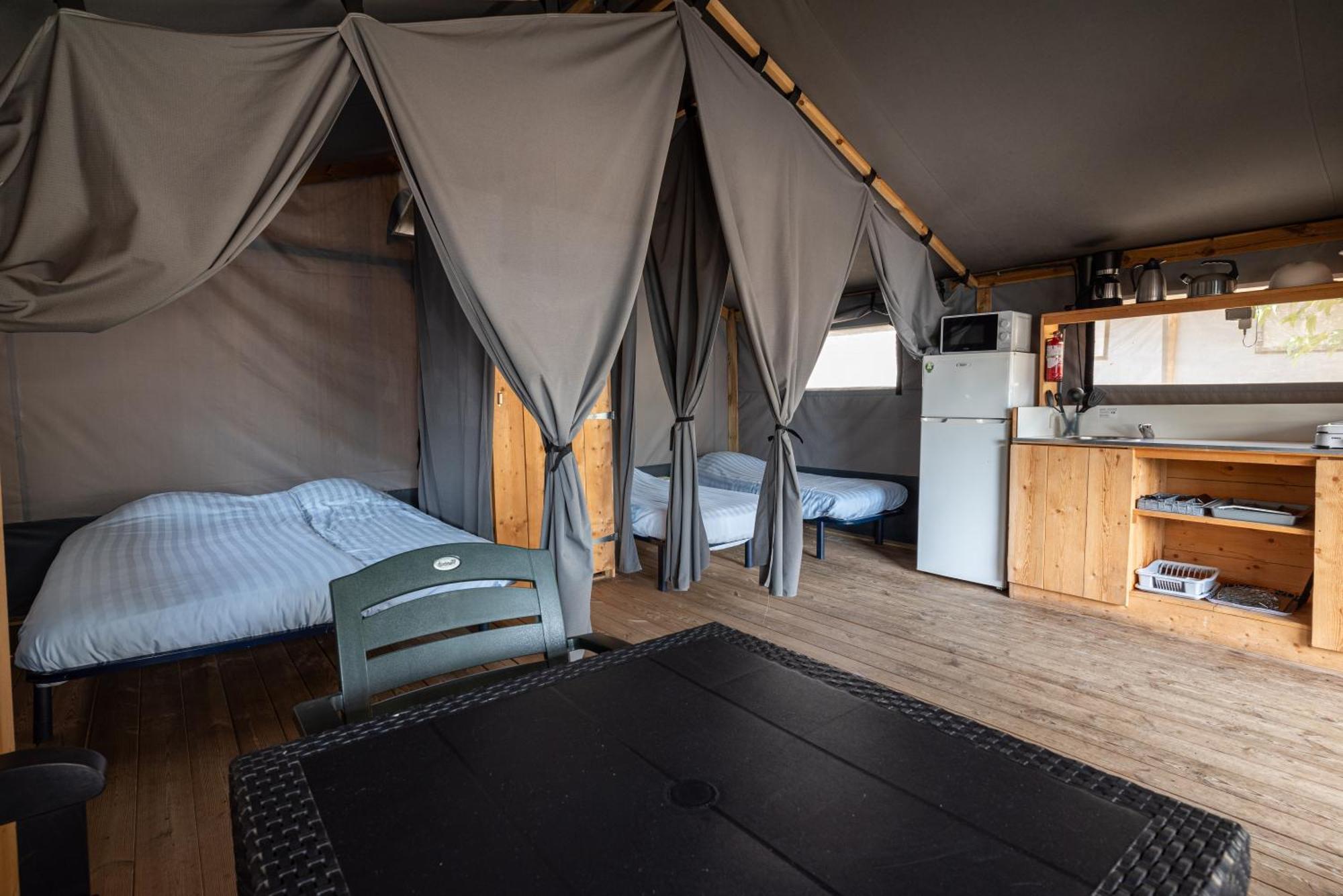 Camping RCN La Bastide en Ardèche Sampzon Camera foto